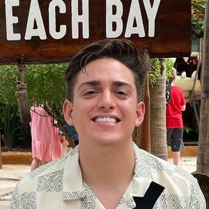 Meet your Posher, Ethan